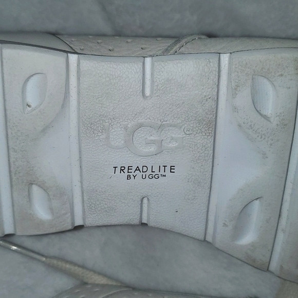 UGG Tye Sneaker Size Women's 8 - Picture 8 of 14